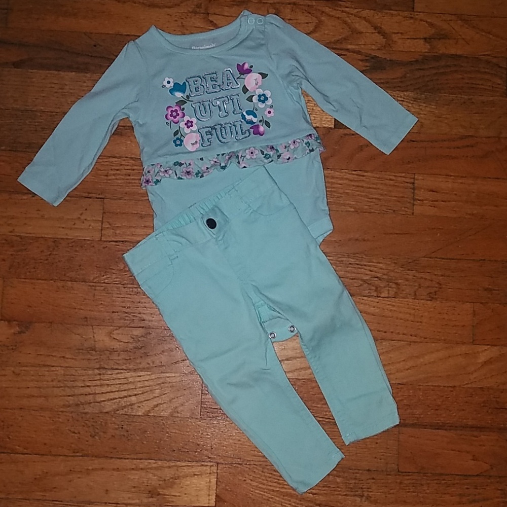 Baby girls outfit.